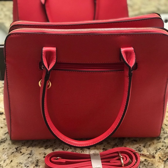 Bag - Picture 2 of 3